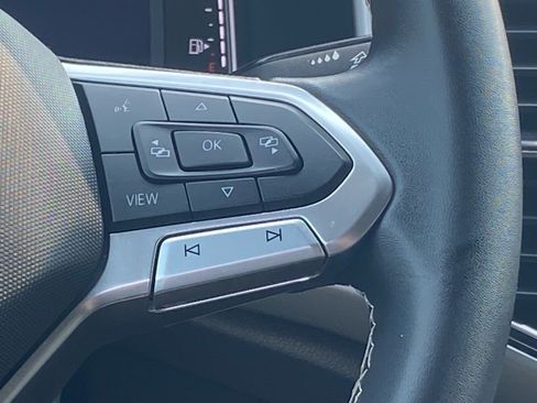 Certified 2023 Volkswagen Atlas Cross Sport SE w/ Panoramic Sunroof Package AWD/4WD image 7