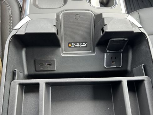 New 2026 GMC Sierra 1500 SLT image 40