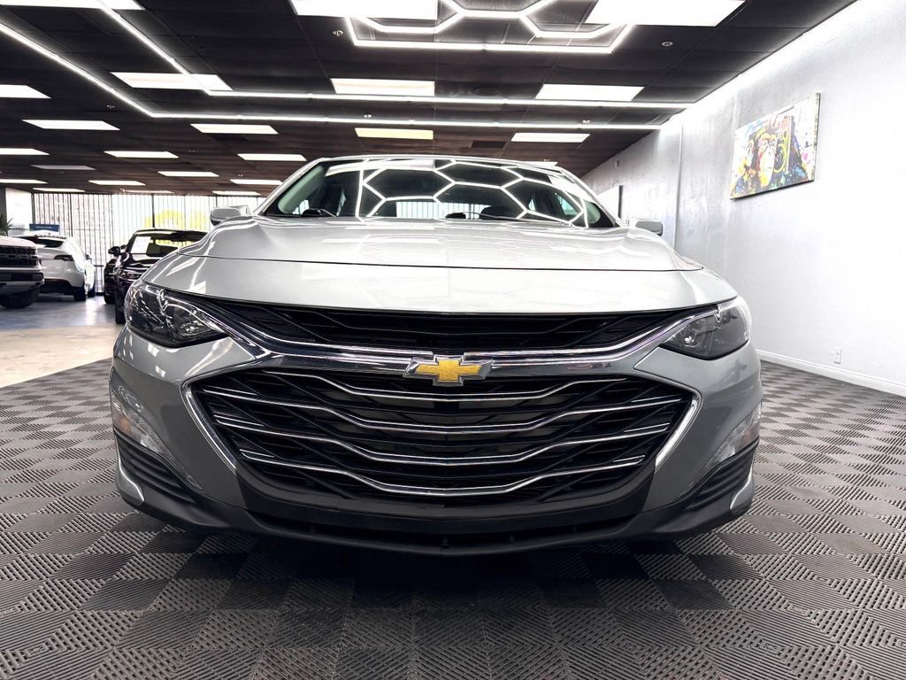 Used 2024 Chevrolet Malibu LT FWD image 3