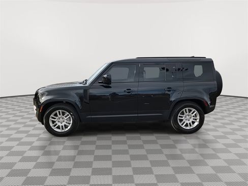Used 2025 Land Rover Defender 110 S image 5