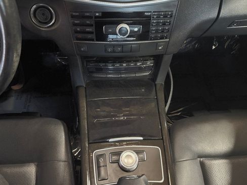 Used 2011 Mercedes-Benz E 350 4MATIC Sedan image 23