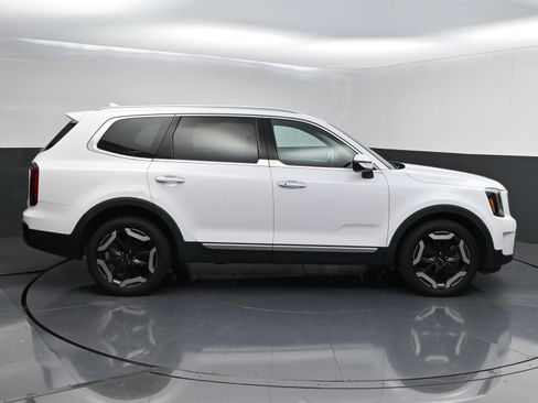 Used 2024 Kia Telluride S w/ S Sunroof Package AWD/4WD image 8