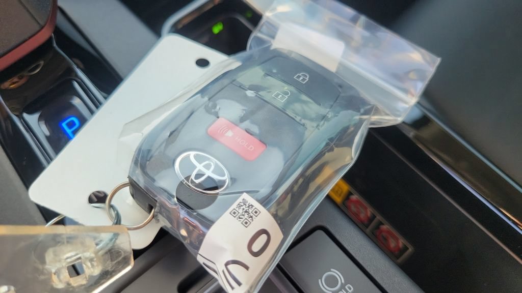 New 2027 Toyota Prius Plug-In Hybrid FWD image 26