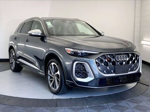 New 2026 Audi SQ5 Prestige AWD/4WD image 1