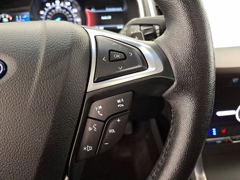 Used 2020 Ford Edge Titanium w/ Equipment Group 301A AWD/4WD image 10