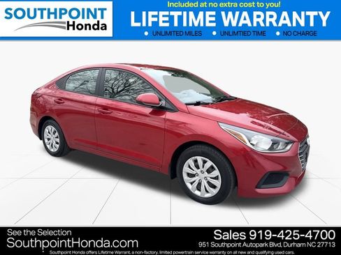 Used 2022 Hyundai Accent SE image 1