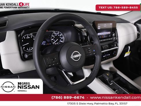 New 2024 Nissan Pathfinder SV w/ SV Premium Package image 21