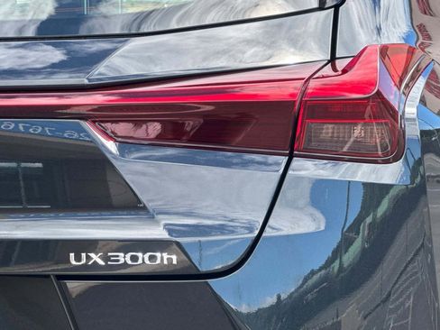 New 2026 Lexus UX 300h FWD image 12