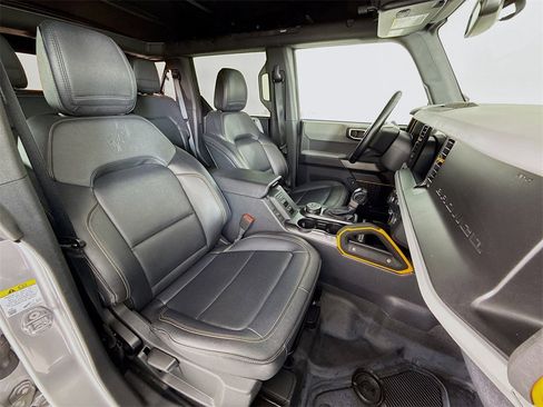 Used 2022 Ford Bronco Badlands image 28