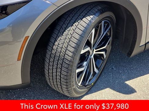 Used 2026 Toyota Crown AWD/4WD image 37