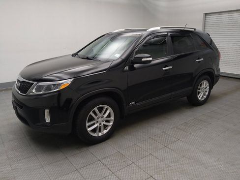 Used 2014 Kia Sorento LX w/ Premium Package image 2