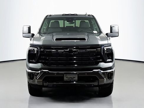 New 2026 Chevrolet Silverado 3500 LTZ w/ LTZ Premium Package image 2