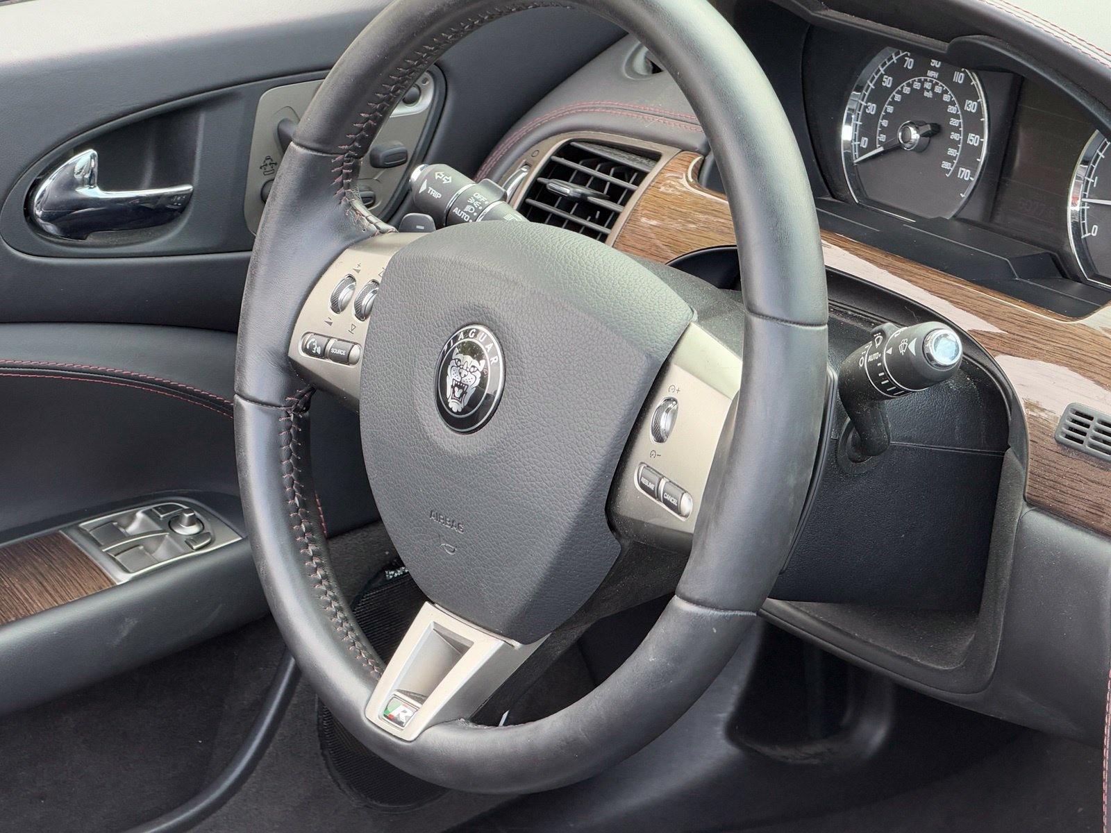 Used 2009 Jaguar XKR R RWD image 23