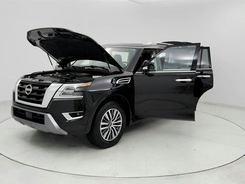 Used 2024 Nissan Armada SL w/ Captain's Chairs Package RWD image 9