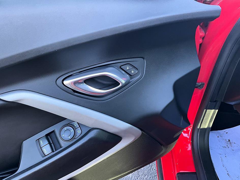 Used 2019 Chevrolet Camaro SS RWD image 13