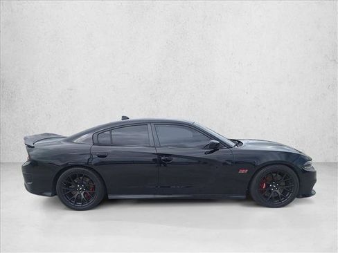 Used 2019 Dodge Charger Scat Pack w/ Dynamics Package RWD image 4
