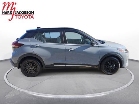 Used 2023 Nissan Kicks SR w/ SR Premium Package image 7