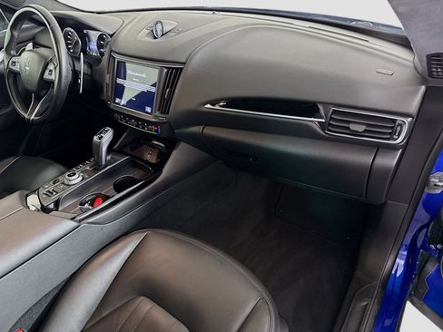 Used 2023 Maserati Levante GT AWD/4WD image 30