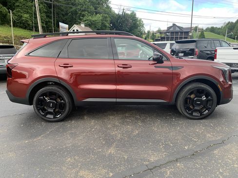 Used 2024 Kia Sorento SX AWD/4WD image 10
