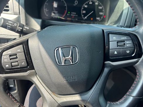 Used 2025 Honda Odyssey Sport-L image 27