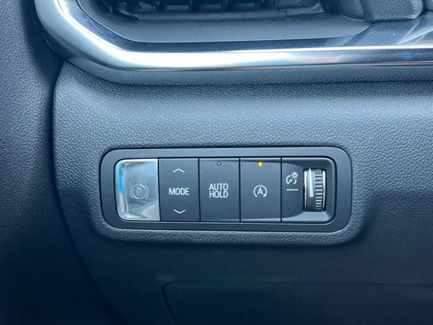Used 2025 GMC Terrain Elevation FWD image 9