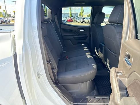 Used 2024 GMC Canyon Elevation w/ Convenience Package AWD/4WD image 10
