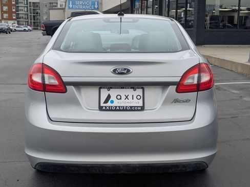 Used 2011 Ford Fiesta S image 6