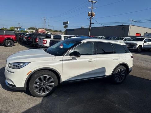 Used 2020 Lincoln Corsair Reserve w/ Equipment Group 201A image 3