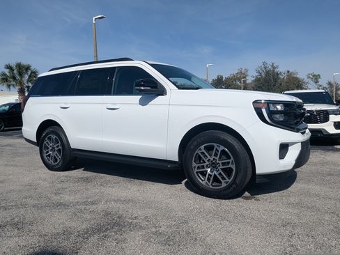 New 2026 Ford Expedition Active image 2