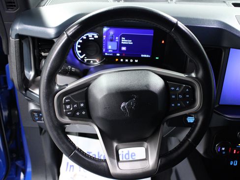 Used 2023 Ford Bronco Outer Banks image 17