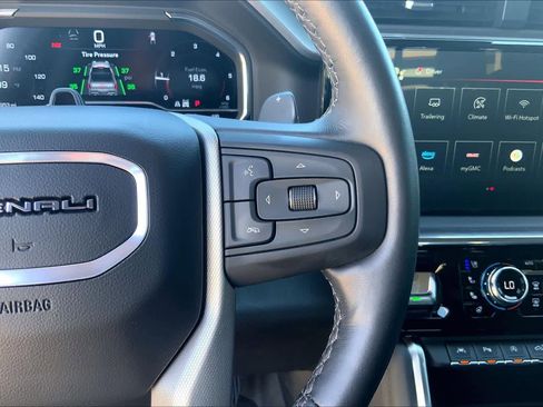 Used 2024 GMC Sierra 1500 Denali AWD/4WD image 24