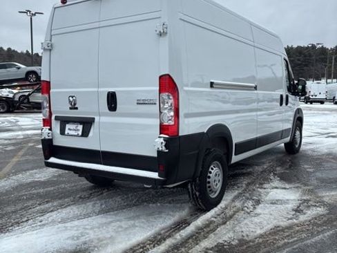 Used 2025 RAM ProMaster 2500 w/ Convenience Group image 7