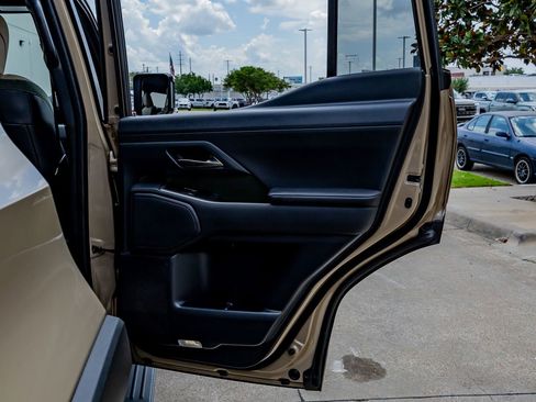 Used 2025 Lexus GX 550 AWD/4WD image 39
