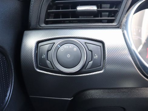 Used 2022 Ford Mustang Premium image 19