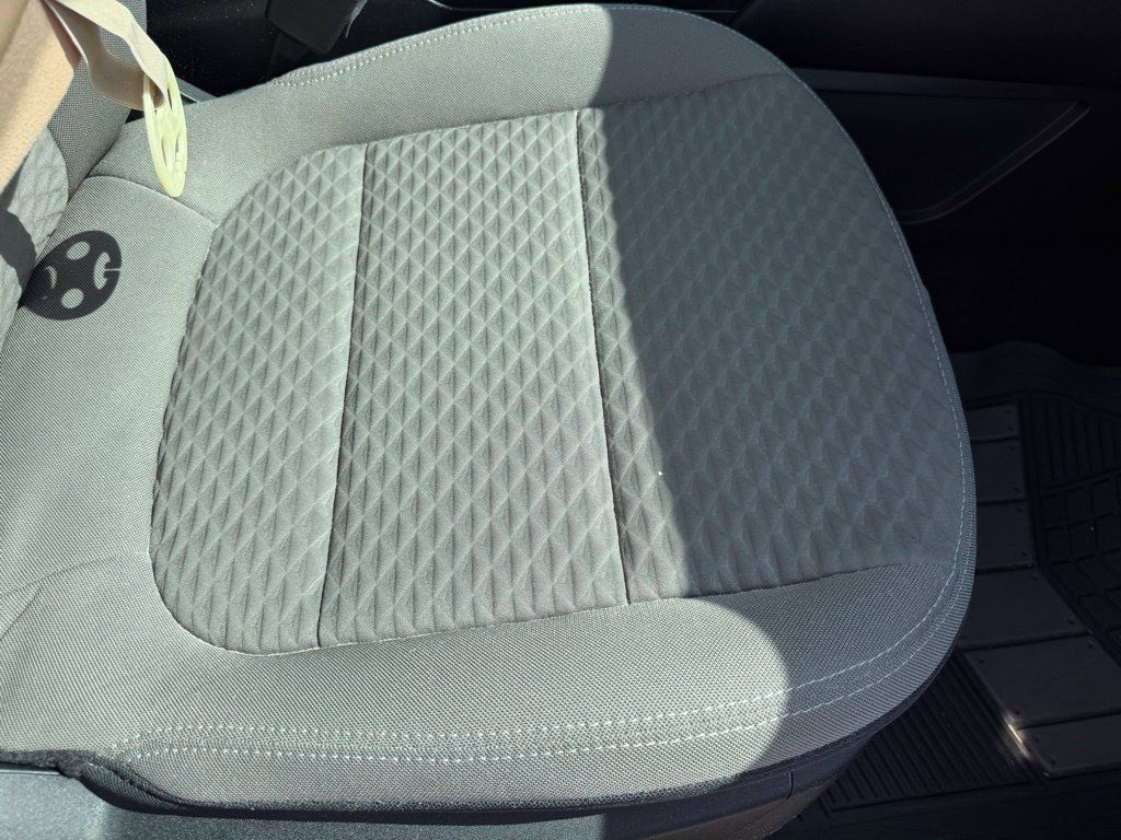 Used 2022 Ford Escape SE w/ Convenience Package FWD image 17