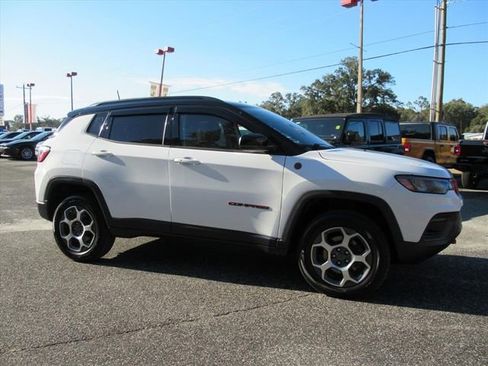 Used 2022 Jeep Compass Trailhawk w/ Trailhawk Convenience Group image 2