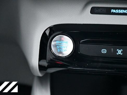 New 2024 Ford Escape SE FWD image 16