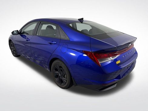 Certified 2023 Hyundai Elantra Blue FWD image 6