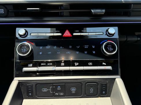 Certified 2025 Hyundai Santa Fe Calligraphy AWD/4WD image 26
