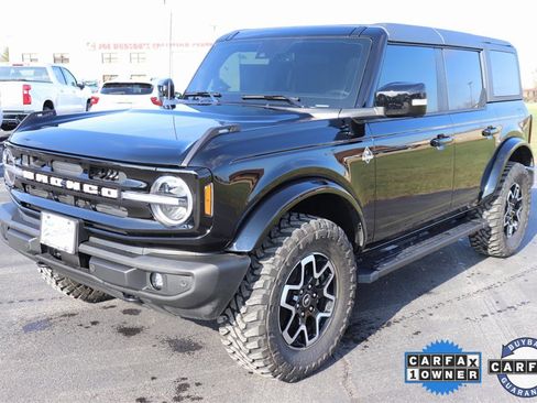 Used 2024 Ford Bronco Outer Banks image 3