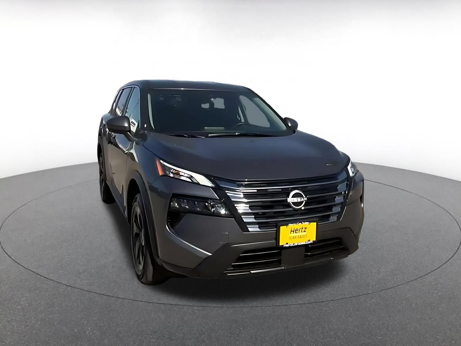 Used 2025 Nissan Rogue SV AWD/4WD image 3