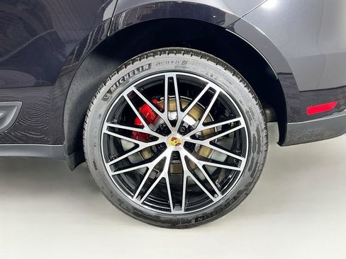 New 2026 Porsche Macan S image 33