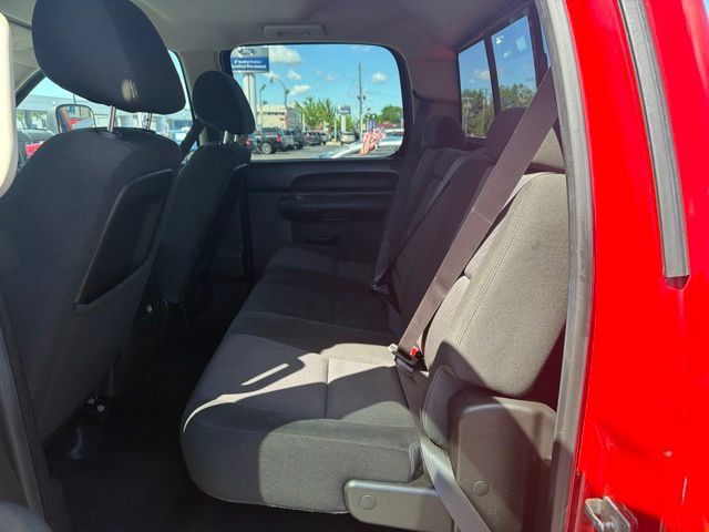 Used 2014 Chevrolet Silverado 2500 LT w/ Interior Plus Package AWD/4WD image 20