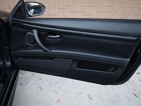 Used 2008 BMW M3 Convertible w/ Technology Pkg image 19