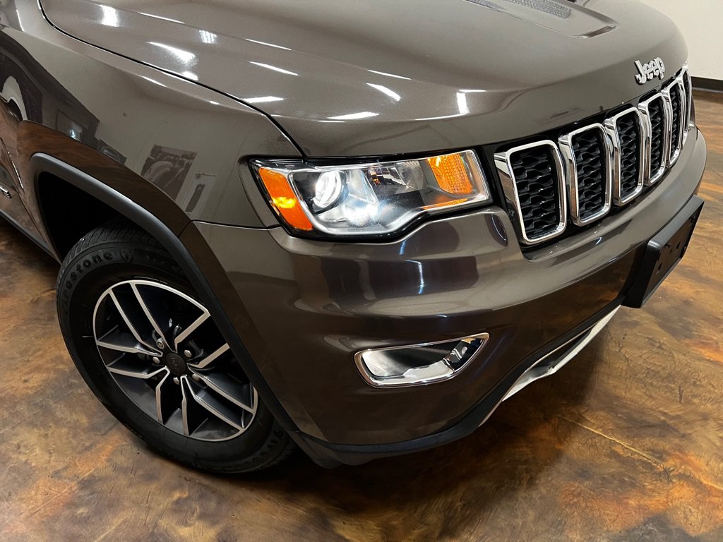 Used 2019 Jeep Grand Cherokee Limited AWD/4WD image 49