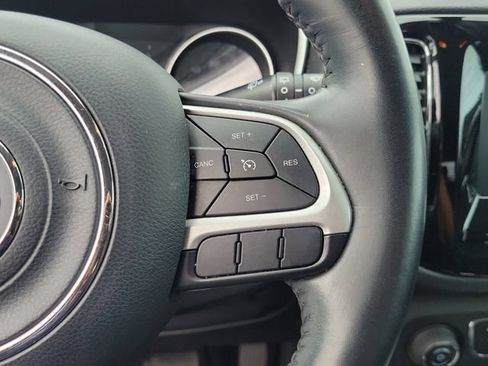 Used 2019 Jeep Compass Latitude FWD image 22