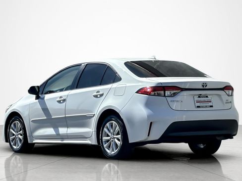 Certified 2024 Toyota Corolla LE w/ LE Convenience Package FWD image 3