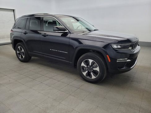 Used 2022 Jeep Grand Cherokee Limited 4xe image 11