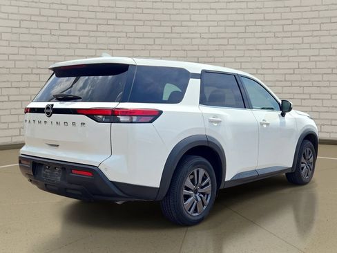 Used 2022 Nissan Pathfinder S FWD image 5