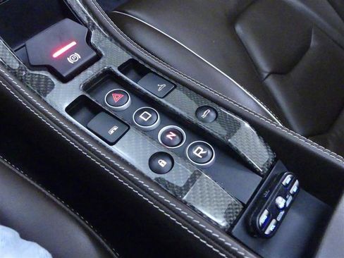 Used 2016 McLaren 650S Spider image 16